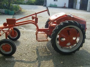 Tractors 2019 025.JPG