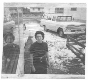 Christmas 1963  Mom & GMC.jpg