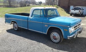 70 Dodge d100.jpg