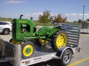 Tractors 2018 075.JPG