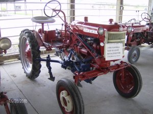 Tractors 2018 092.JPG