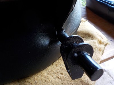 5 Boxing Slit For Arm Rest Bar On Back.jpg