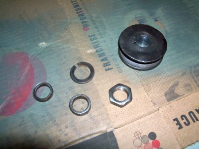 42 Pulley Bushings Lock Washer And Nut.jpg