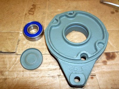 45 Rear Plate Bearing And Cap.jpg