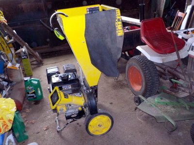 2 Wood Chipper.jpg 2 Wood Chipper.jpg